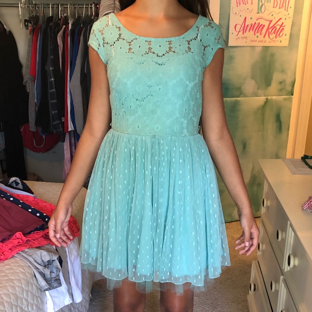blue dress